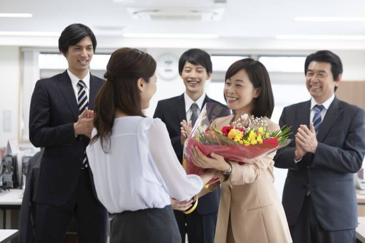 退職・異動する女性への贈り物